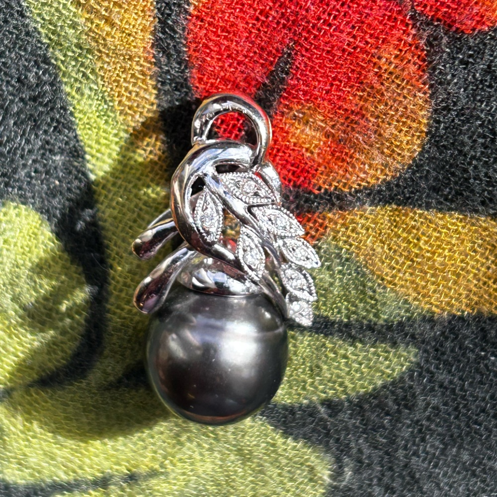 ๐ 18k 750 diamond Tahitian pearl Pendant and bracelet! - Picture 3 of 7
